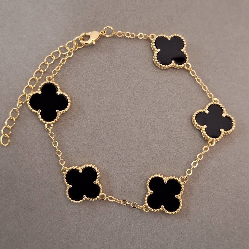Black Onyx Four Leafs Clover bracelet - Picture 2 of 5